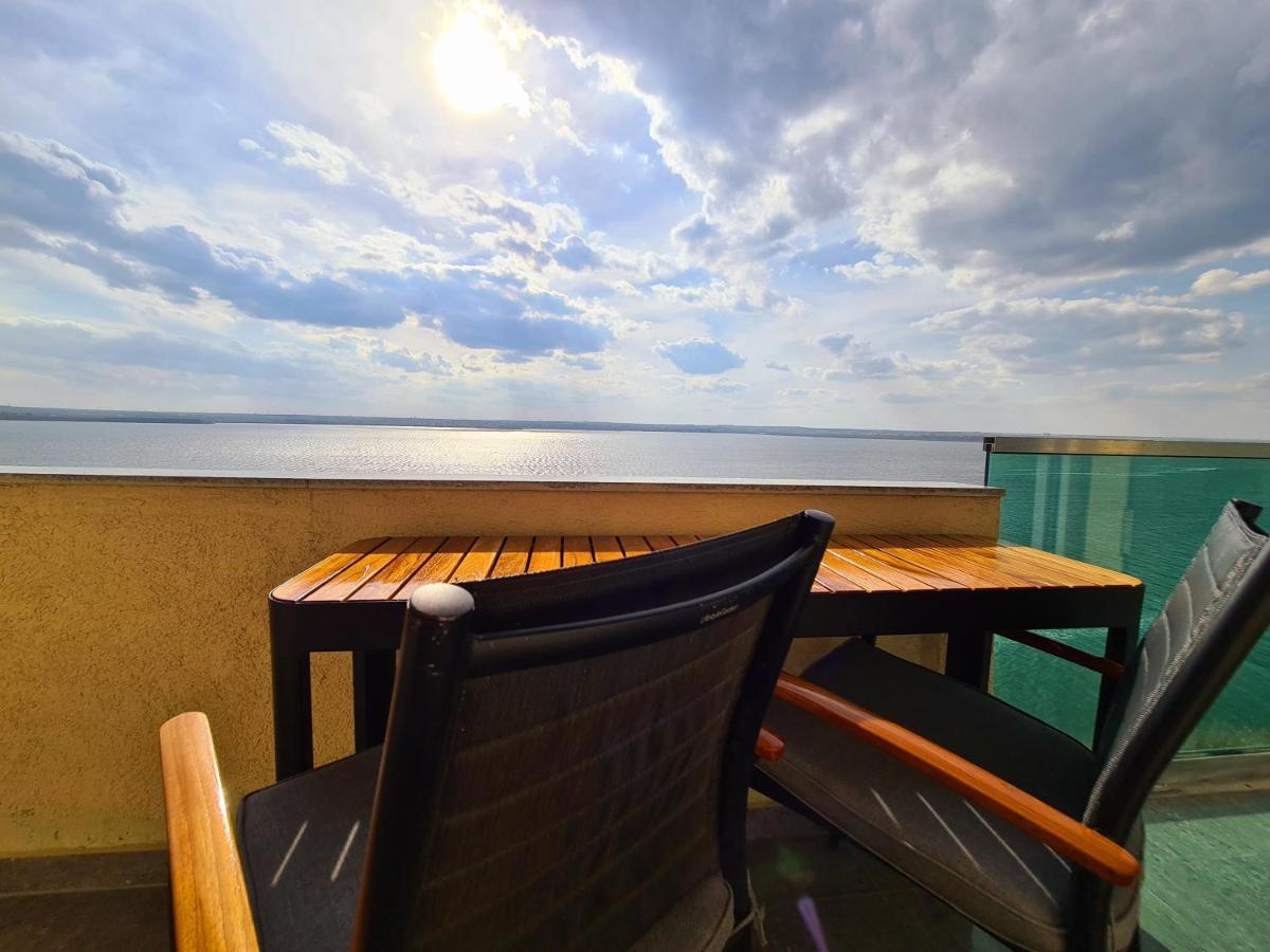 Moonlight Residence Мамая Екстер'єр фото